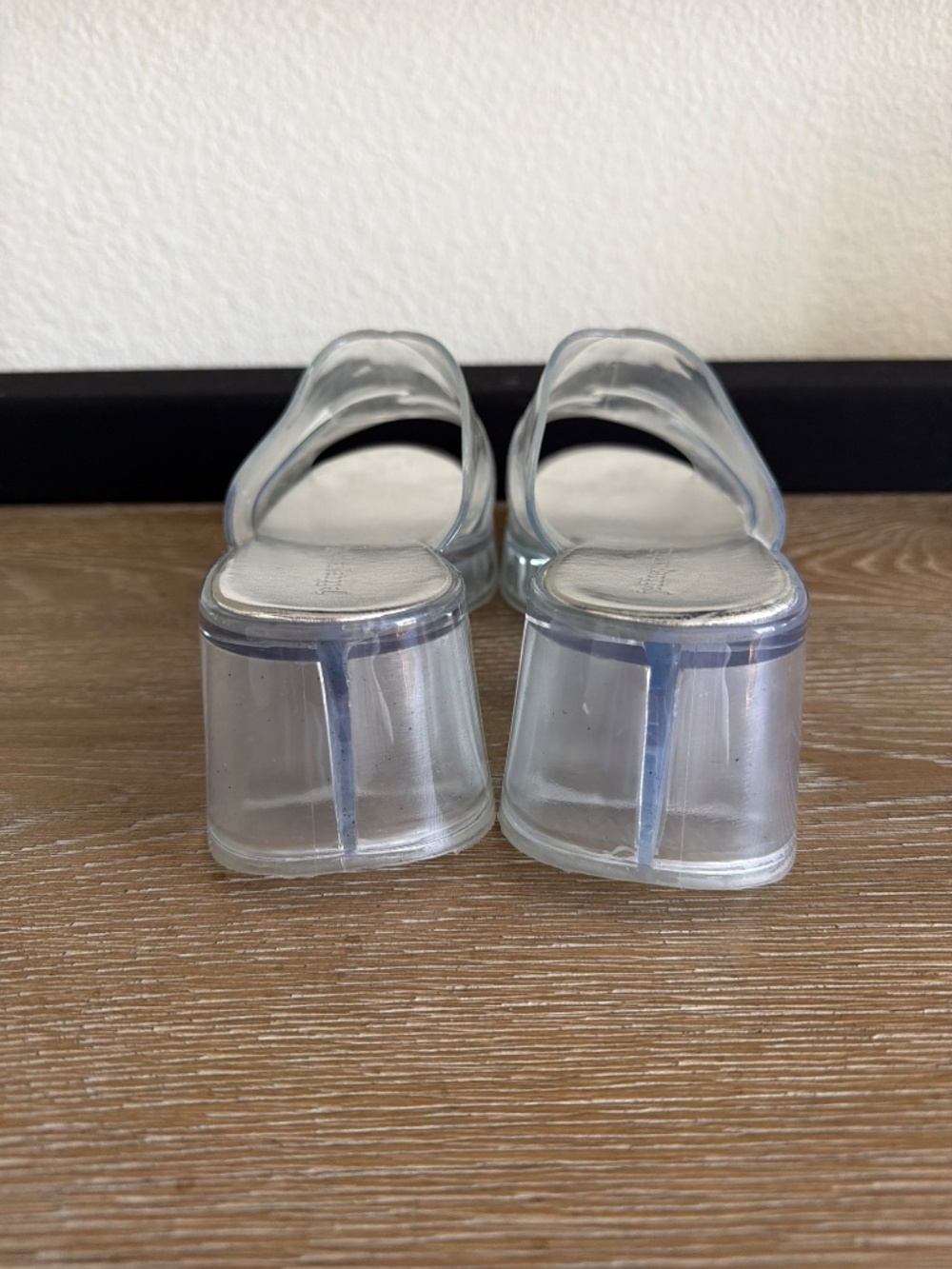 Jeffrey Campbell clear slides size 9 - Picture 4 of 9